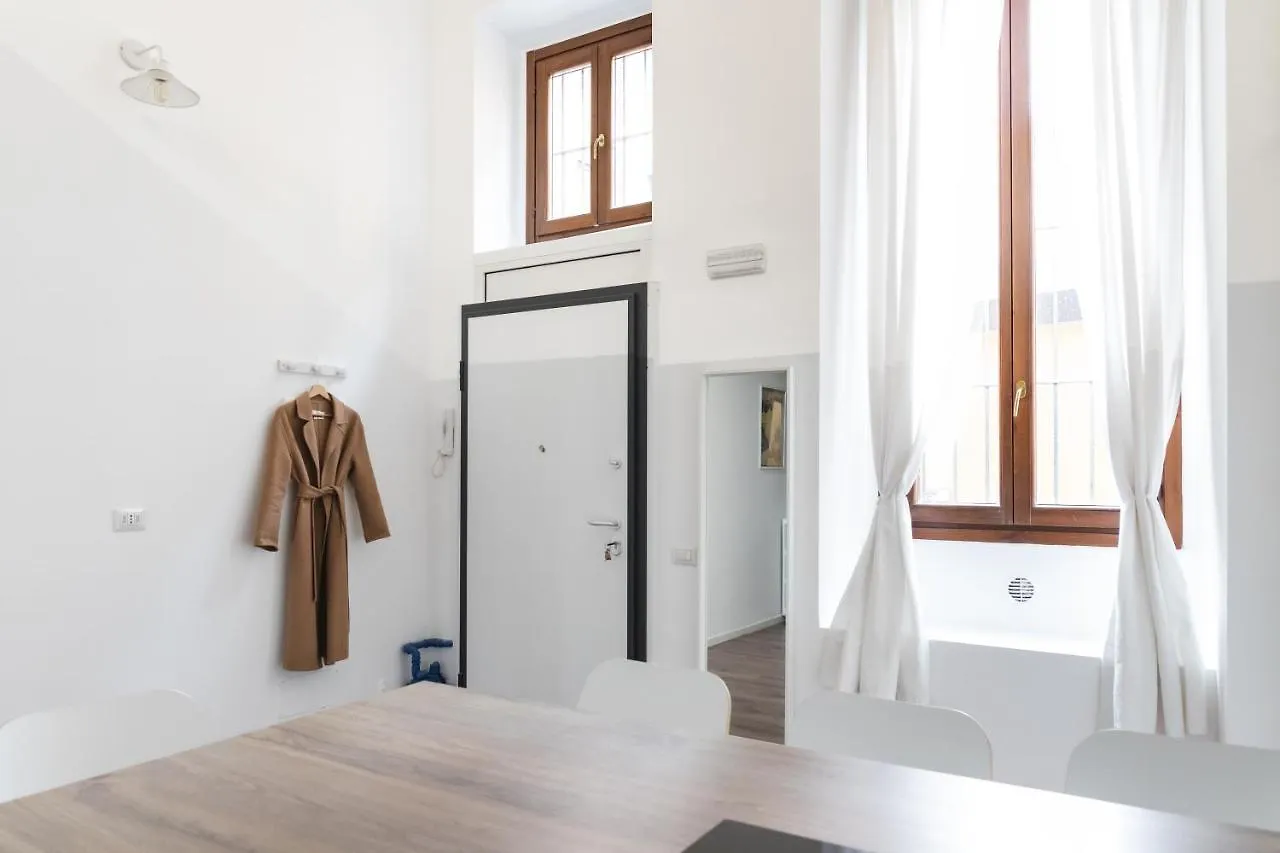 Casa Prada - The Home Away From Home In Milano Italie