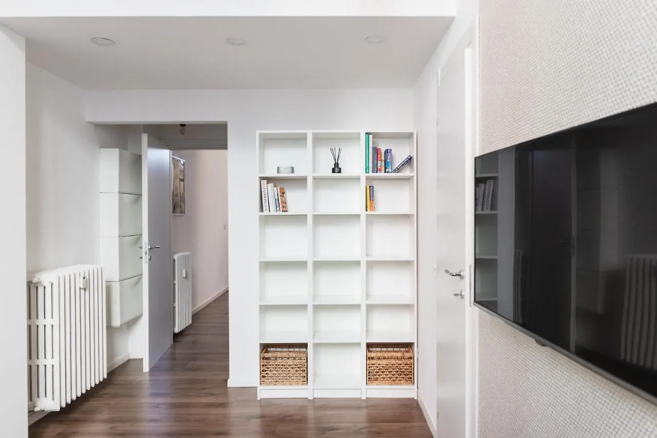 Casa Prada - The Home Away From Home In Milano Italie